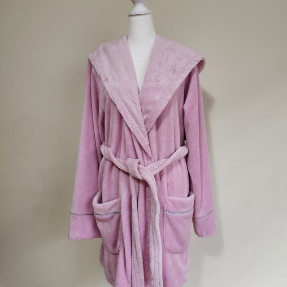 NWT Disney robe, size medium;  pink fleece - Picture 3 of 5